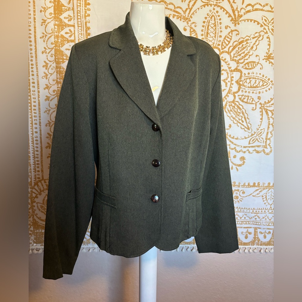 Danny & Nicole Women's Size 16 Blazer olive green 3 Button Jacket lined
